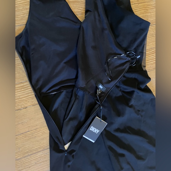 NWT DKNY Cross-Back Jumpsuit in Black Colorblock Sz 12 - Picture 14 of 16